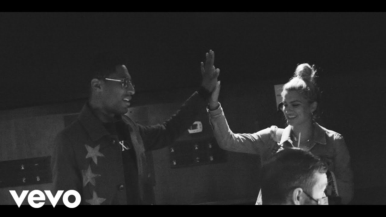 Jon Batiste – SING ft. Tori Kelly