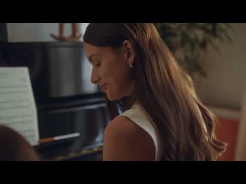 LILYSILK Celebrates Mother's Day with Heartfelt Film and Exclusive Gift Collection